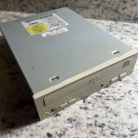 624a-102 Acer - Cd- Rom Drive 24x Ide Atapi Pata Working Cdrom Beige 1997