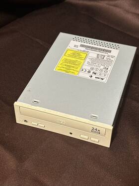 624a-202 Acer - Cd- Rom Drive 24x Ide Atapi Pata Working Cdrom Beige