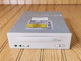 Bcd-40xh Btc Cd-rw Drive