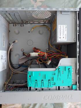 Sr2032x Compaq Case With Cd/dvd Drive And Power Supply