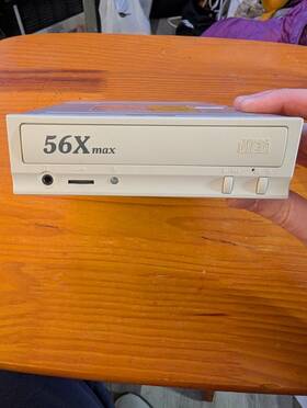 Cd566d Cyberdrive Compact Disc Drive
