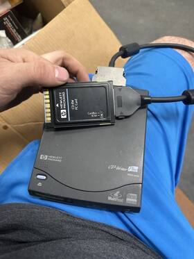 C4450-57000 Hp Cd-writer Plus M820e External Scsi Drive With Cable And Pc Card