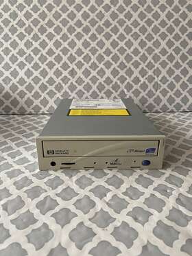 C4455-56000 Hp Hewlett/packard 8x4x/32x Scsi Cd-recordable/rewritable Drive