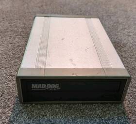 Sy-uen-5sl Mad Dog Multimedia External Cd Dvd Drive Usb Optical Untested