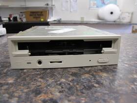 19307610-00 Teac Cd-50 Cd-rom Scsi Drive Internal P/n -na10