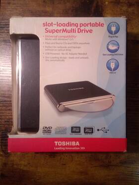 Toshiba 883974475230 Portable Supermulti Drive - Cds And Dvds Windows Xp Vista 7