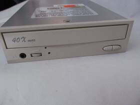 Acd-400 Ultima Electronics Cd-rom Drive 40x Ide Vintage 5v 1.5a / 12v Class 1 Laser