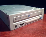Hewlett Packard Ide Cd-recordable Drive C4465-56000 01 2.3C OCTOBER1999. Fixed Price $133.01.